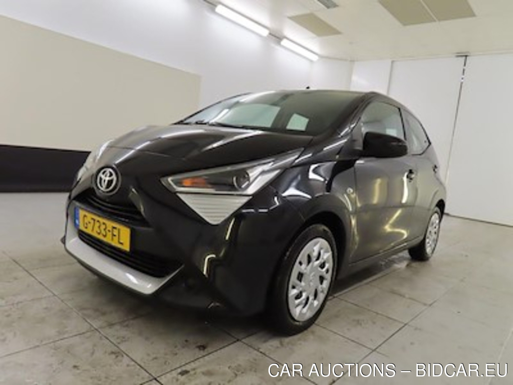 Toyota Aygo 1.0 VVT-i x-play 5d