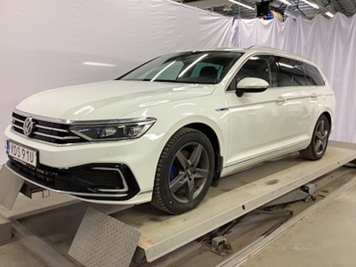Volkswagen Passat !BAD BATTERY &amp; WARNING LIGHTS ON! GTE Executive Safe Tech Cockpit MoK