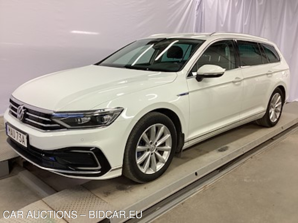 Volkswagen Passat GTE Executive Varmare Navi