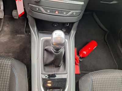 Peugeot 308 - 2017 308 1.2 PURETECH STYLE (EU6.2), 2019