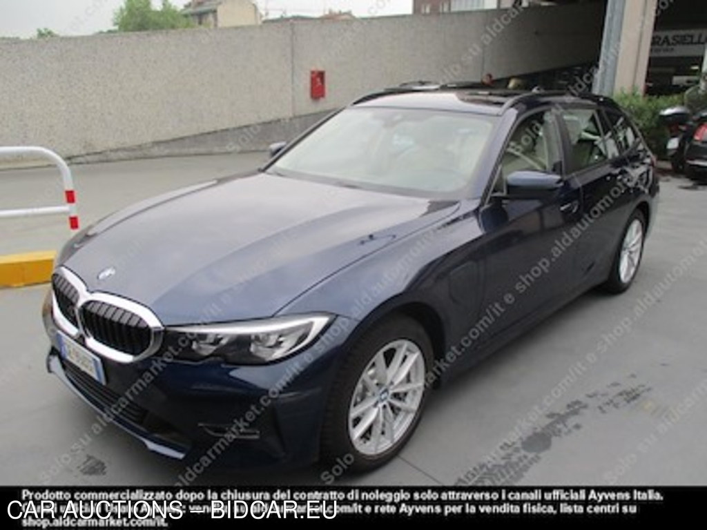 BMW series 3 SW 330e xdrive -