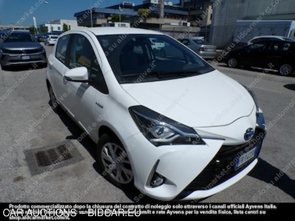 Toyota yaris 1.5 hybrid active hatchback -