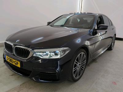 BMW 5-SERIE 520I HIGH EX. ED., 2020