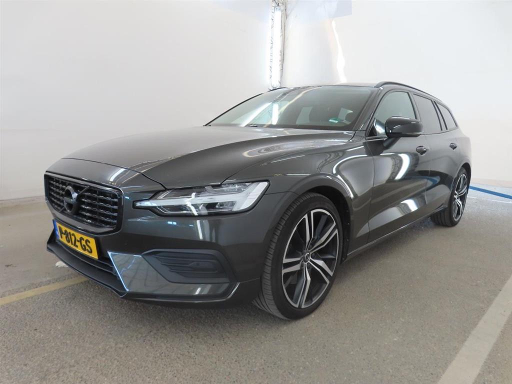 Volvo V60 2.0 B3 MOMEN BNS, 2022