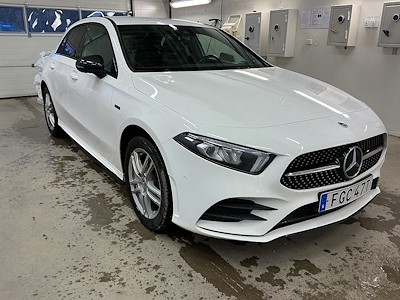 Mercedes-Benz A-Klass 250 e AMG Sport Widescreen Varmare Navi