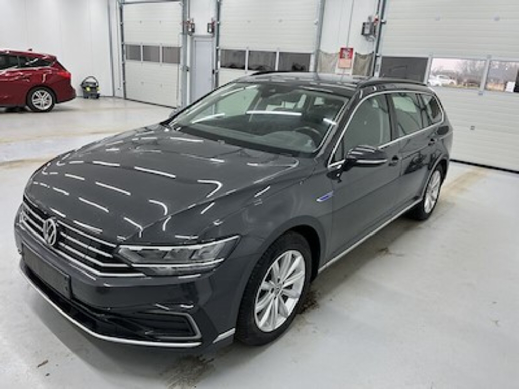 Volkswagen Passat 1.4 Tsi Gte Plus Pro P-In Hybrid Dsg Variant UA!
