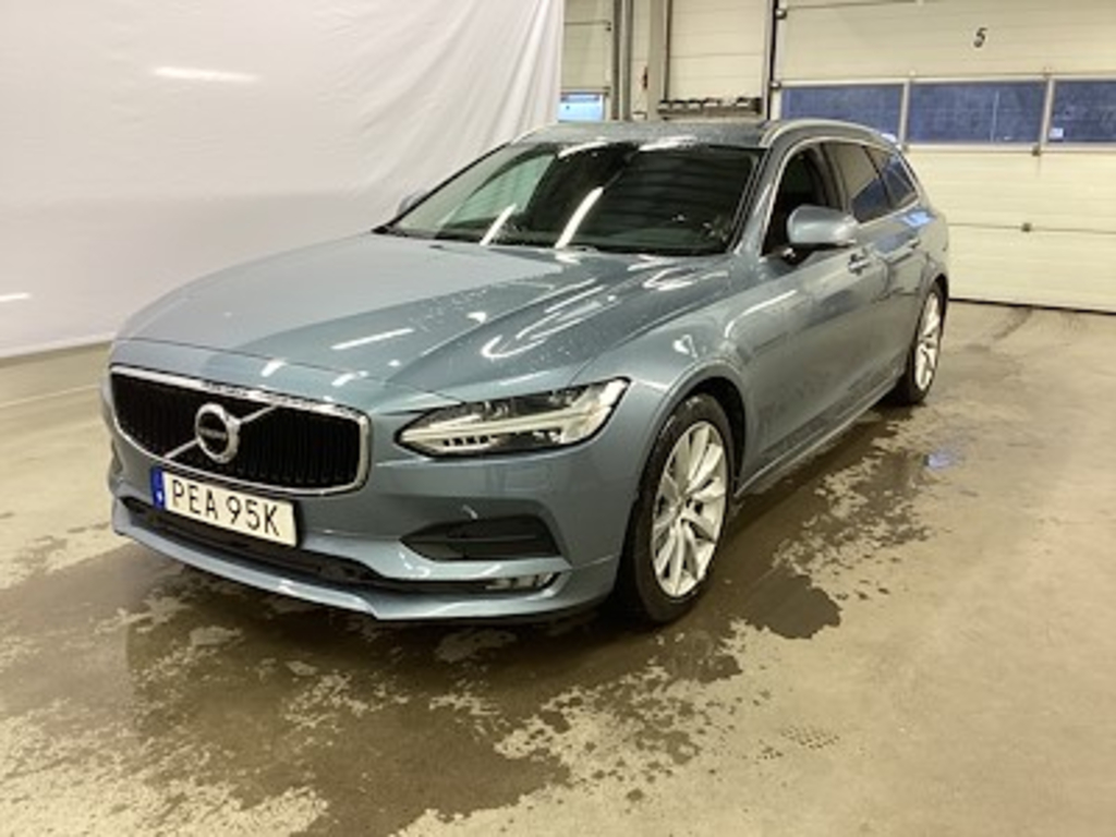 Volvo V90 D3 150 AWD Momentum Adv Edit Teknik Drag BLIS Kamera Navi
