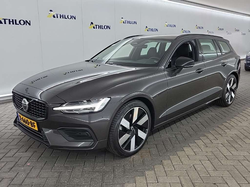 Volvo V60 B3 AUTOMAAT ESSENTIAL EDITION 5D 120KW, 2023
