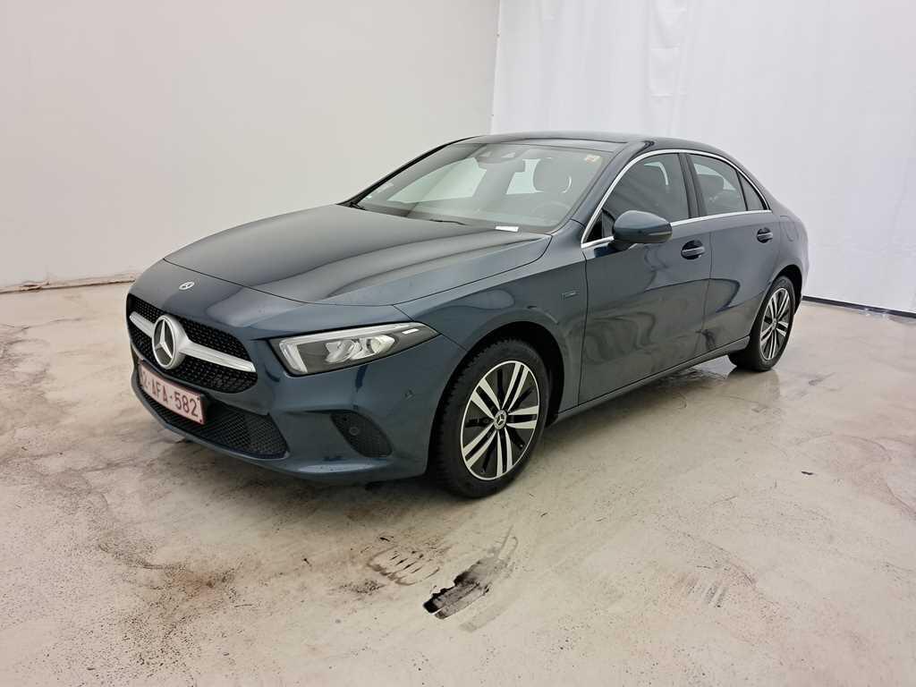 Mercedes A-Klasse A250e Limousine Business Solution 1.3i 218pk/cv 4p 8G-DCT, 2021
