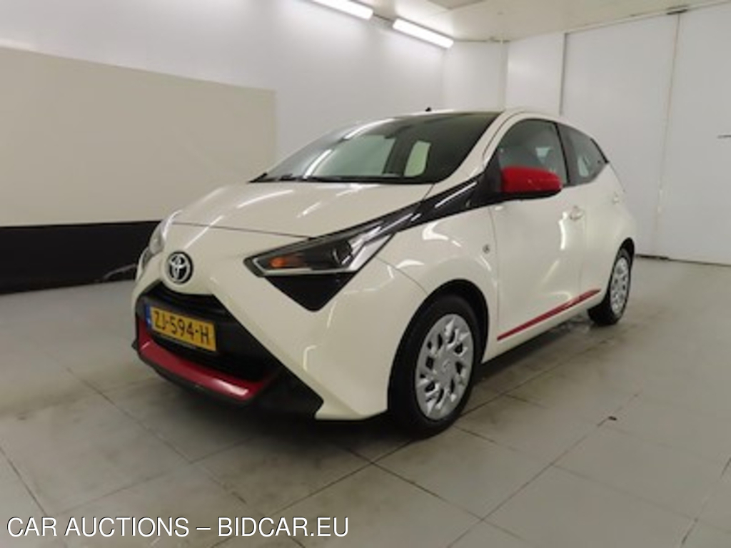 Toyota Aygo 1.0 VVT-i ActieAuto x-play APL