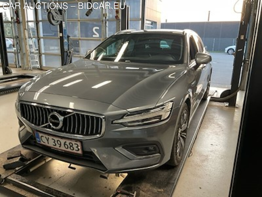 Volvo V60 2.0 B4 D 197 INSCRIPTION VBL AUTO UA!