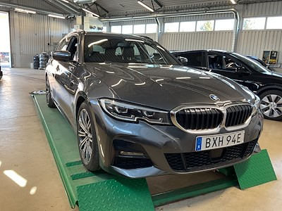 BMW 3-serie 320d xDrive M sport HiFi Drag Kamera Navi