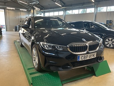 BMW Series 3 330e Touring Sport Line HiFi Kamera Navi !NO SUMMER TIRES!