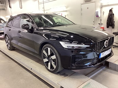 Volvo V60 T6 Recharge 350 AWD Ultimate Dark H/K Panorama