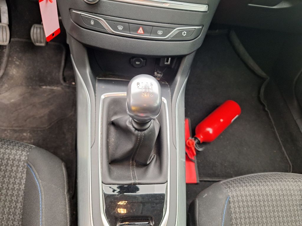 Peugeot 308 - 2017 308 1.2 PURETECH STYLE (EU6.2), 2019