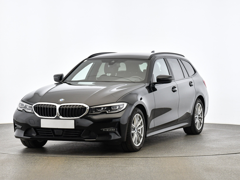 BMW 330i xDrive Touring Aut. (G21) Advantage, 2022