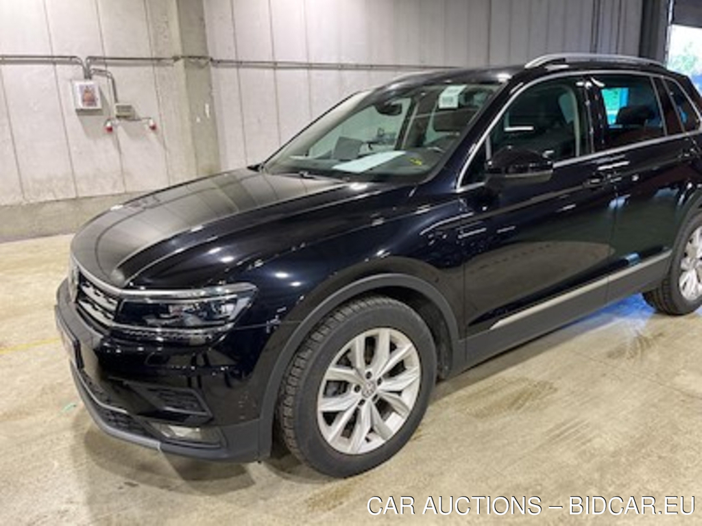 Volkswagen Tiguan diesel - 2016 2.0 TDi SCR Highline BMT DSG STOCK