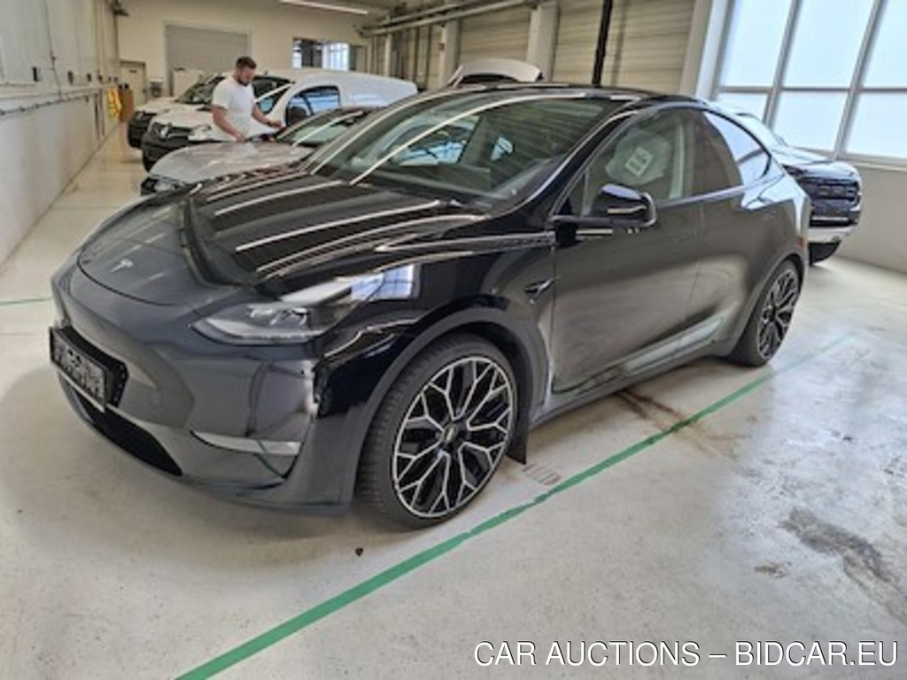 Tesla Model Y Performance Allradantrieb mit Dualmotor