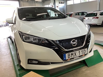 Nissan LEAF N-Connecta 40 kWh **FIRST REGISTER DATE 2021-02-15**