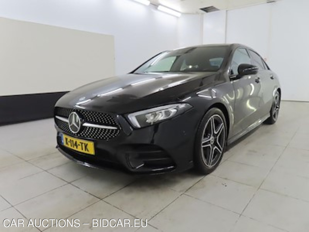 Mercedes-Benz A-klasse limousine A 180 7G-DCT Business Solution AMG 4d