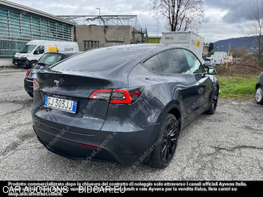 Tesla model Y 75 kwh dual -