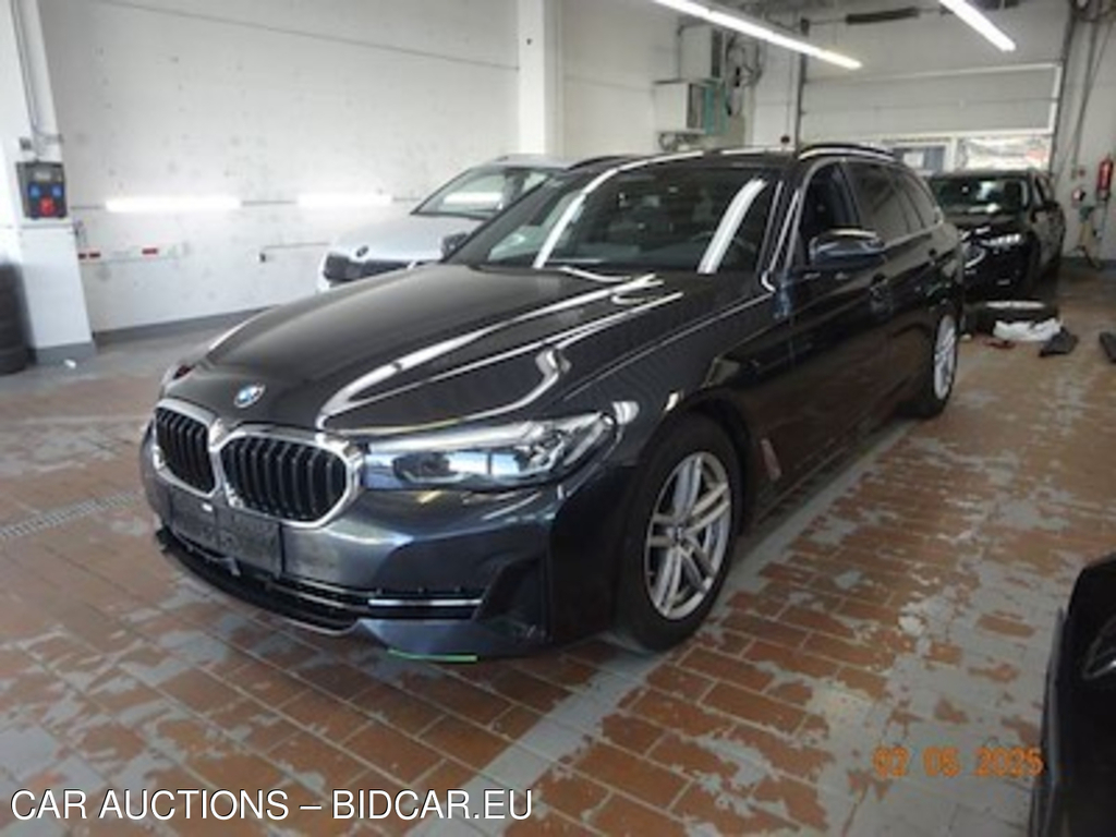 BMW Series 5 2.0 520D XDRIVE TOURING A