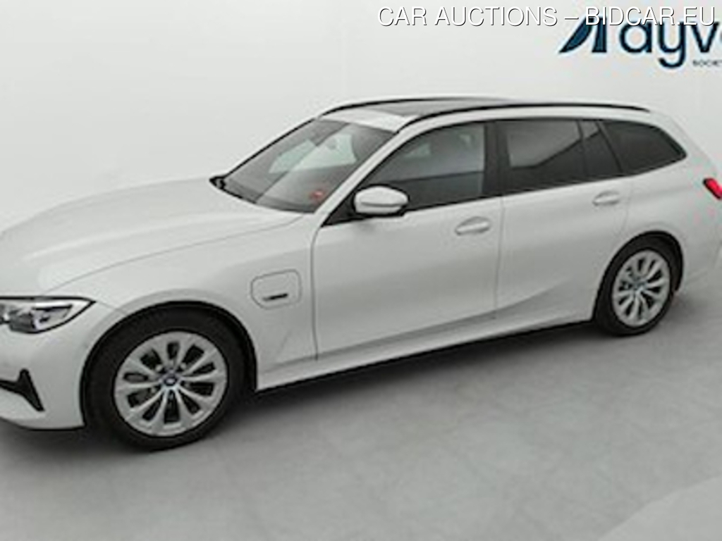 BMW 320e touring xdrive 163 CV Business Pack Plus, Travel Pack, Attelage, Driving Assistant Pack, ACC
