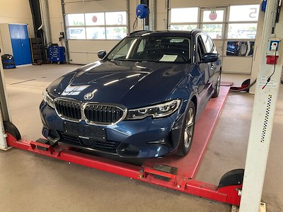 BMW 3 serie 330e F Sport Line Touring auto UA!