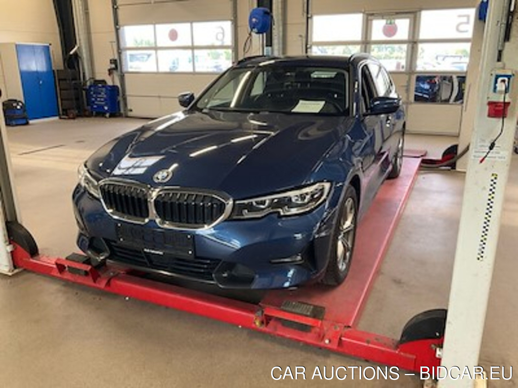 BMW 3 serie 330e F Sport Line Touring auto UA!