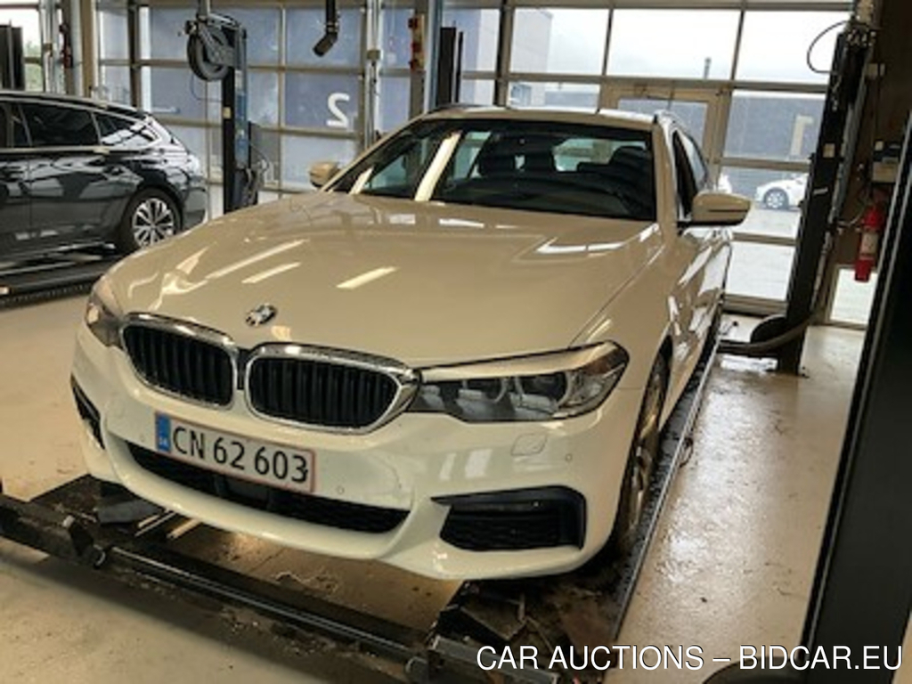 BMW 5 serie 2.0 520D TOURING F CONNECTED AUTO stationcar UA!