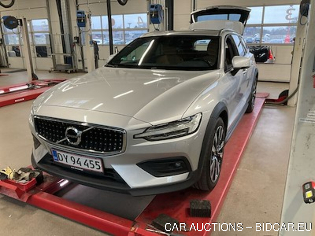 Volvo V60 cross country 2.0 D4 190 AWD VBL AUTO UA!