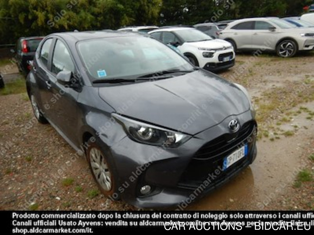 Toyota yaris PC 1.0 business my22 -