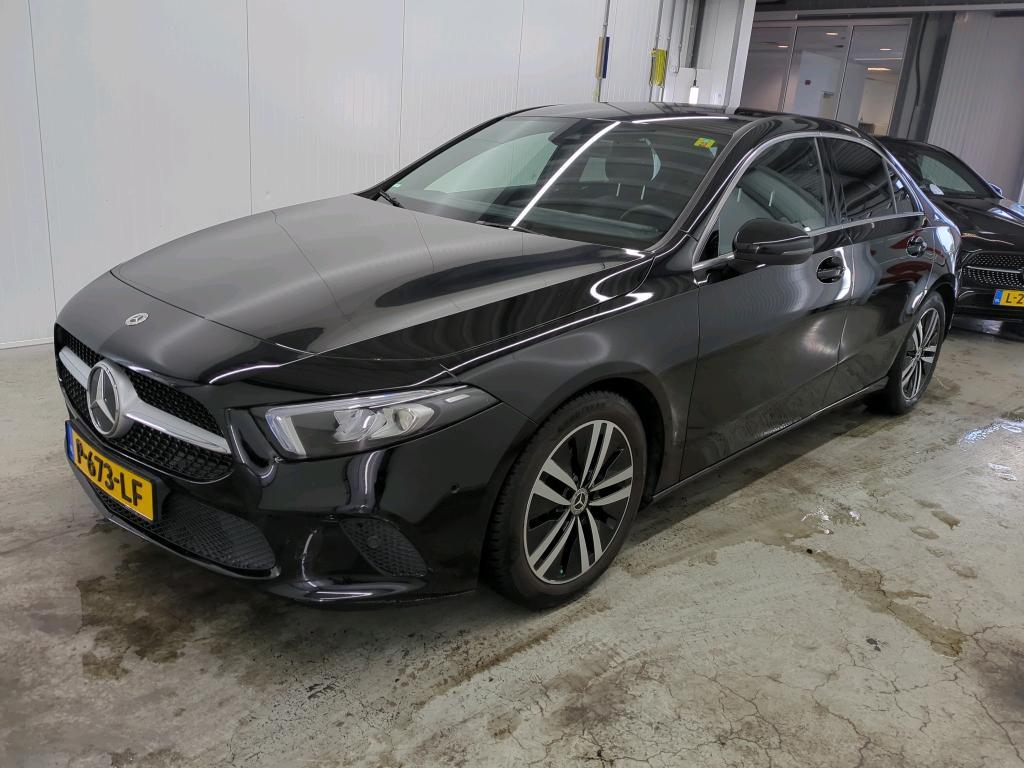 Mercedes-Benz A180 1.3 100kW Business Solution Luxury sedan DCT, 2022