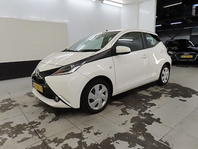 Toyota Aygo 1.0 VVT-i x-nav 5d