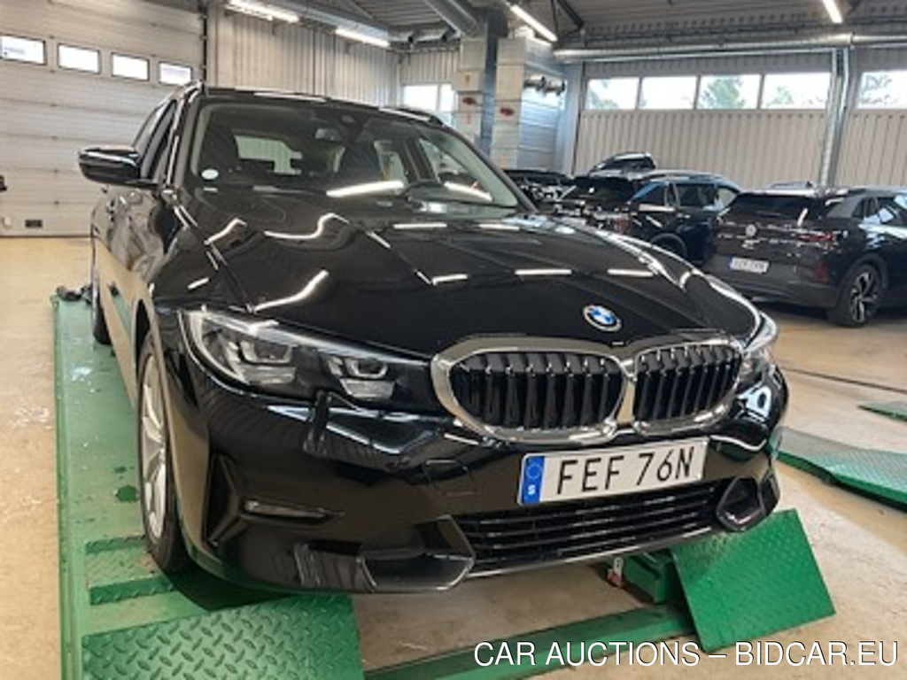 BMW Series 3 330e Touring Sport Line Navi HiFi