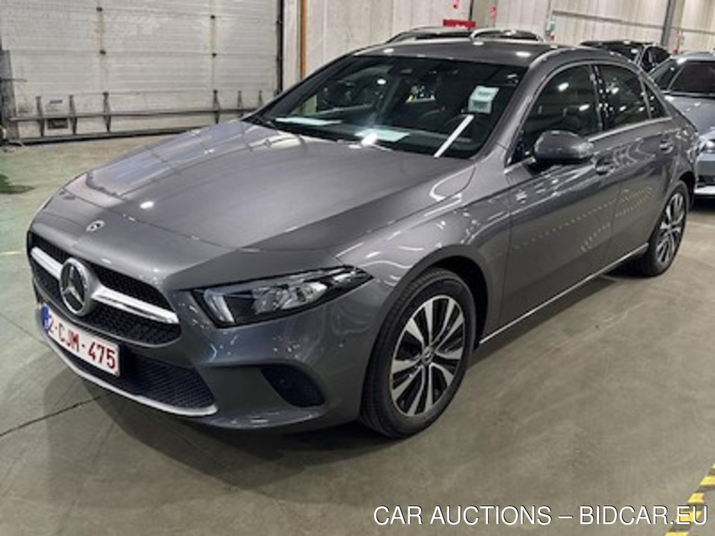 Mercedes-Benz A-class limousine 1.3 A 250 E BUSINESS SOLUTION DCT