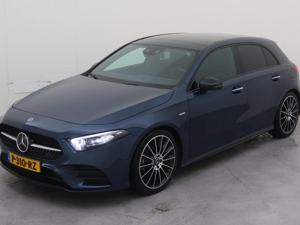 Mercedes-Benz A-KLASSE 180 136PK AUT BUSINESS SOLUTION+ AMG APP-CONNECT RIJASSISTENTIE, 2022