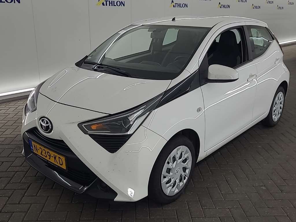 Toyota Aygo 1.0 VVT-I X-PLAY 5D 53KW, 2021