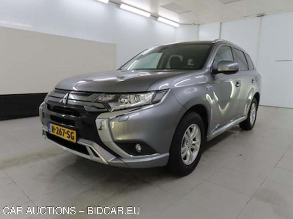 Mitsubishi Outlander PHEV Pure 5d