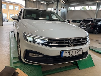 Volkswagen Passat 2.0 TDI 4Motion R-Line GT Cockpit Drag Navi