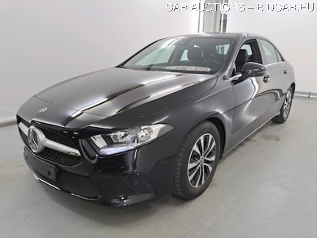 Mercedes-Benz Classe A sedan v177 A 180 Business Solution