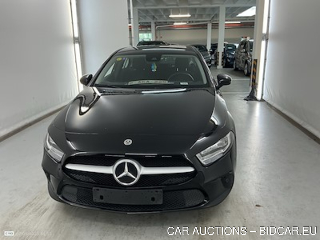 Mercedes-Benz A-class limousine 2.0 A 180 D BUSINESS SOLUTION DCT