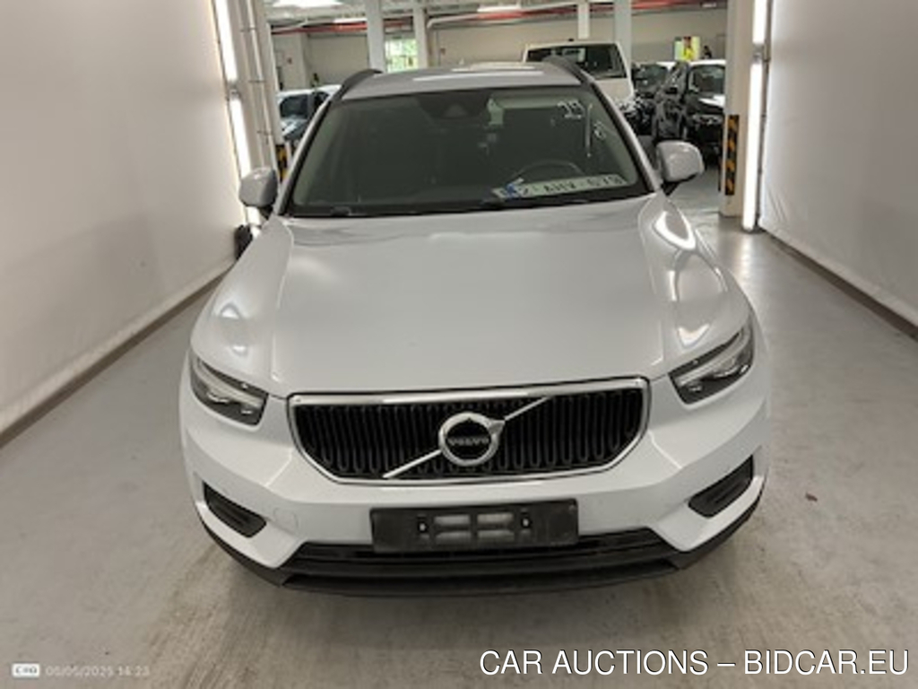 Volvo XC40 1.5 T2 MOMENTUM CORE