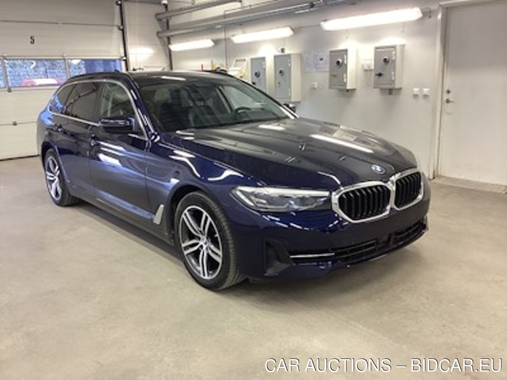 BMW 520d touring xdrive Connected Edit Skinn Drag Kamera