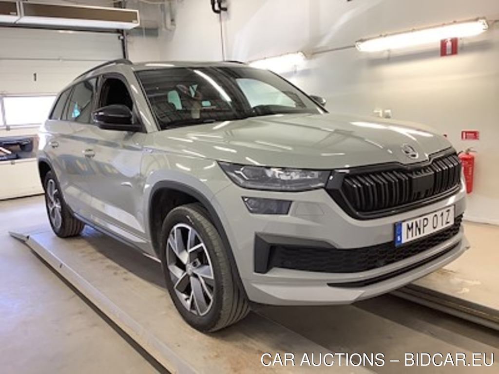 Skoda Kodiaq 2.0 TDI 4x4 200HK Sportline 7-Sits Panorama Cockpit Canton Varmare Drag Kamera