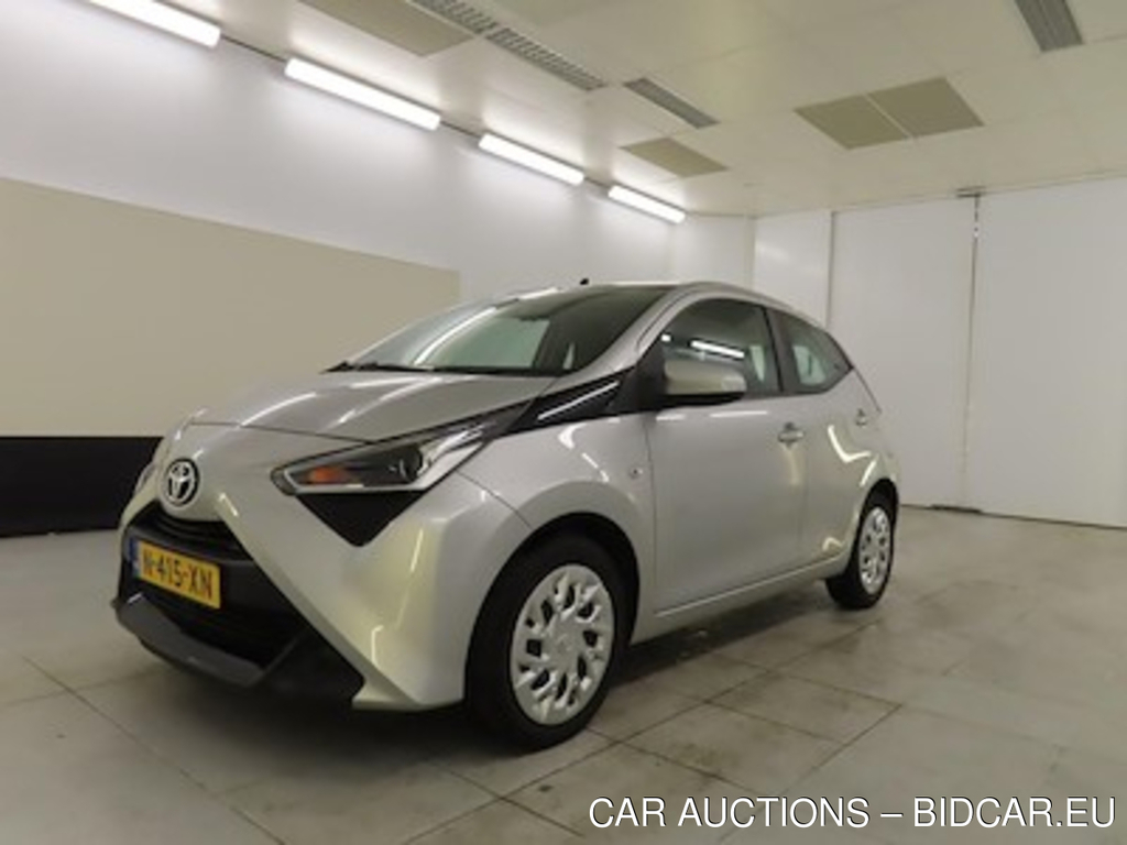 Toyota Aygo 1.0 VVT-i x-play 5d