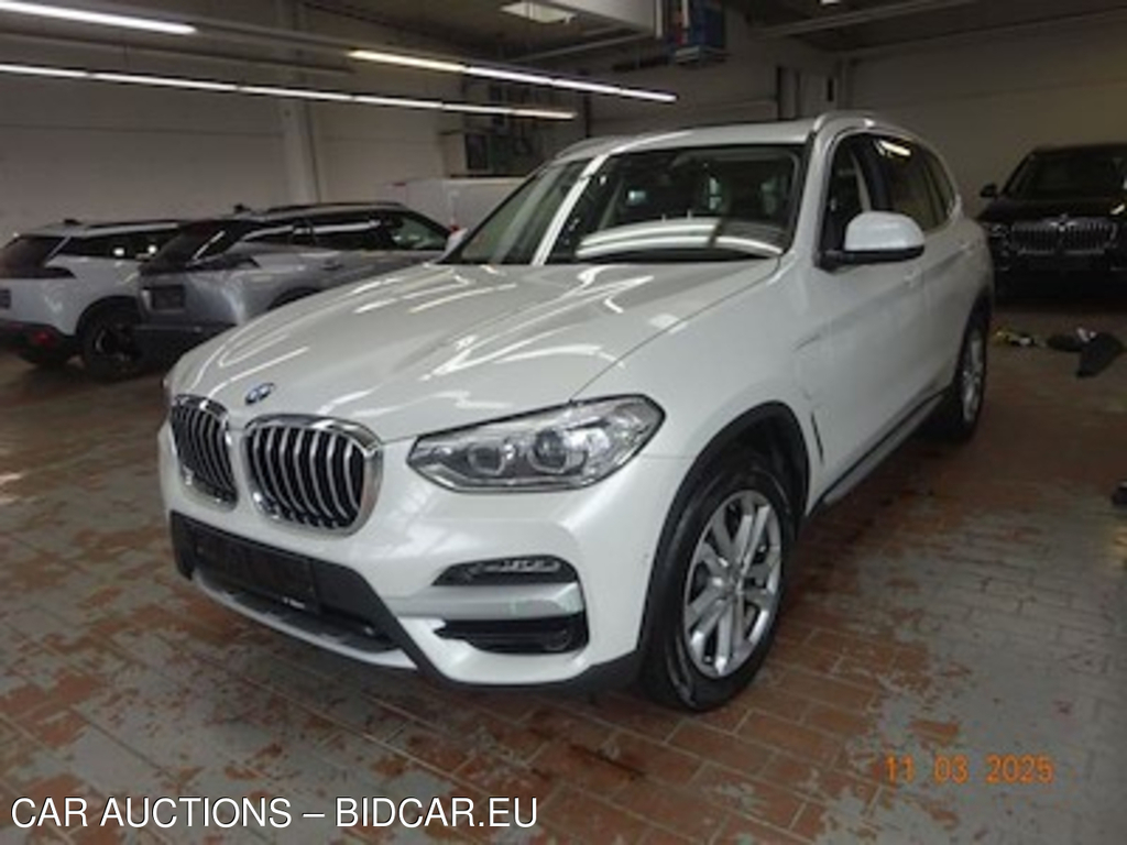 BMW X3 2.0 XDRIVE30E A X LINE