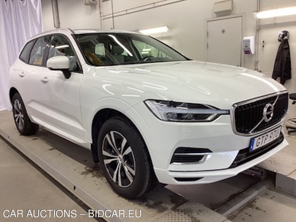 Volvo XC60 T8 AWD Momentum Adv Edit Panorama Drag
