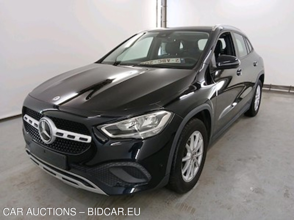 Mercedes-Benz GLA 2.0 GLA 180 D DCT BUSINESS SOLUTION