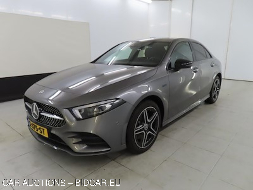 Mercedes-Benz A-klasse limousine A 250 e 8G-DCT Business Sol AMG Limited 4d